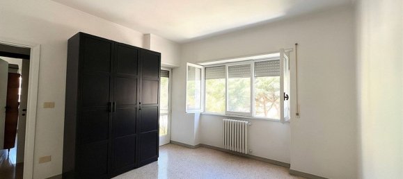 4-salle Appartement à Rome, Italy No. 280013 6