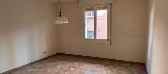 2 bedrooms Apartment in Bologna, Italy No. 70233 3