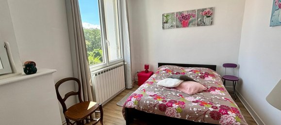 Casa de 3 dormitorios en Vergeroux, France No. 277499 10