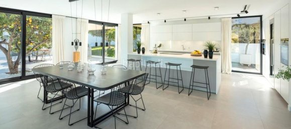 4 chambres Villa à Marbella, Spain No. 30600 3