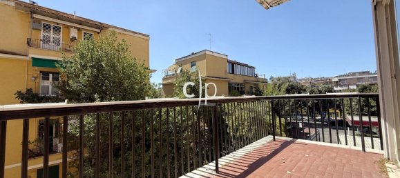 4 bedrooms Apartment in Rome, Italy No. 377749 8