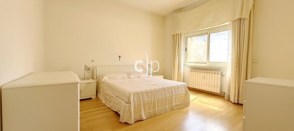 4 bedrooms Apartment in Rome, Italy No. 377749 16