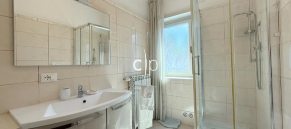 4 bedrooms Apartment in Rome, Italy No. 377749 27