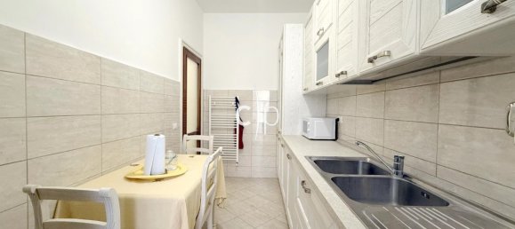 4 bedrooms Apartment in Rome, Italy No. 377749 12