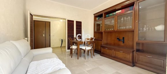 4 bedrooms Apartment in Rome, Italy No. 377749 2