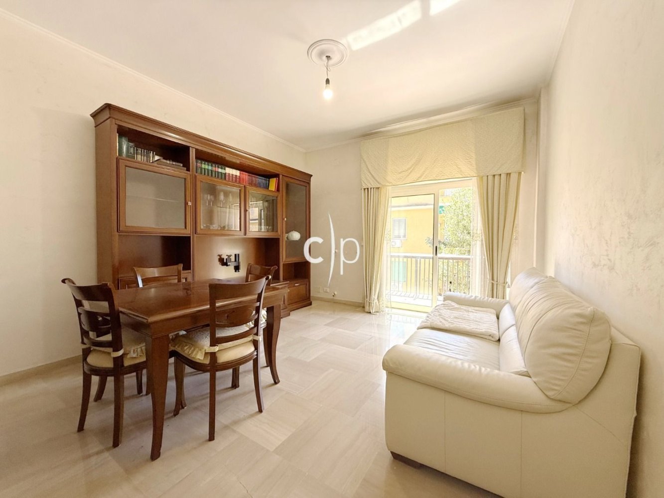 4 bedrooms Apartment in Rome, Italy No. 377749
