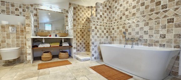 4 Schlafzimmer Schlösser in Ales, France, Nr. 277186 8