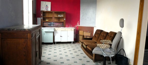 2 Schlafzimmer Haus in La Bussiere, France, Nr. 235323 2