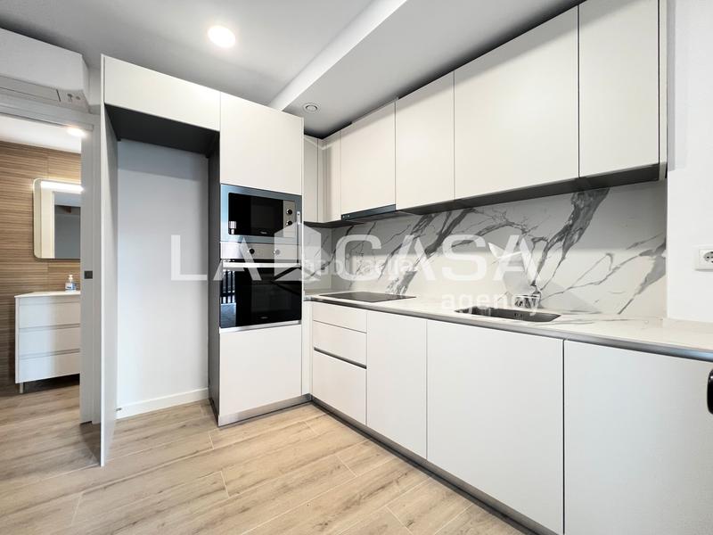 Пентхаус с 3 спальнями в Бадалона, Испания № 276201