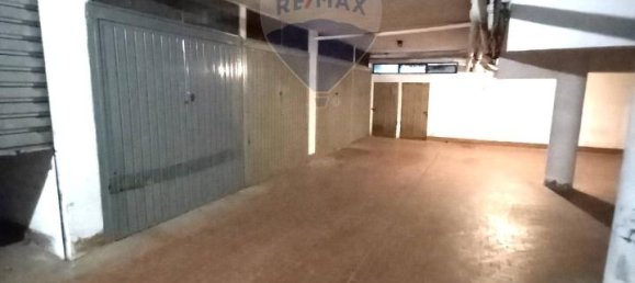 1 room Garage in Genoa, Italy No. 123474 5