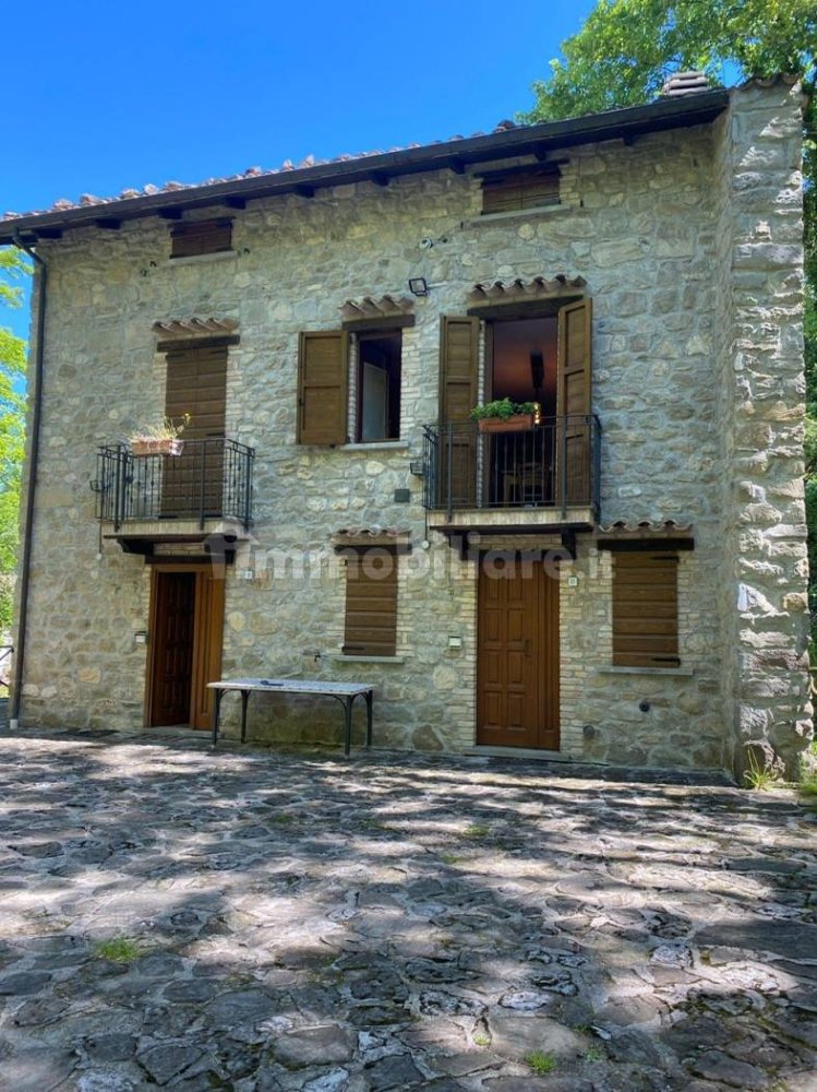 3 bedrooms House in Pietracamela, Italy No. 103020