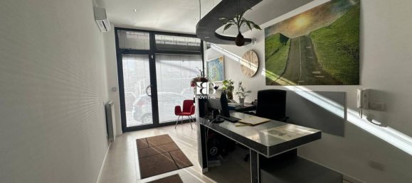 5 rooms Commercial property in Rome, Italy No. 148500 3