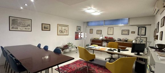 5 rooms Commercial property in Rome, Italy No. 148500 2