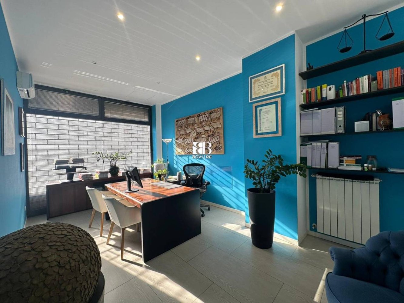 5 rooms Commercial property in Rome, Italy No. 148500