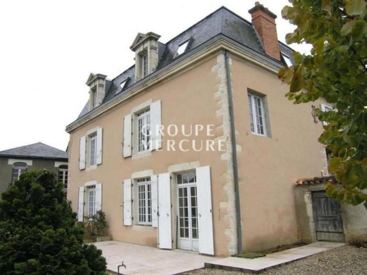 7 Schlafzimmer Grundstück in Civray, France, Nr. 21759