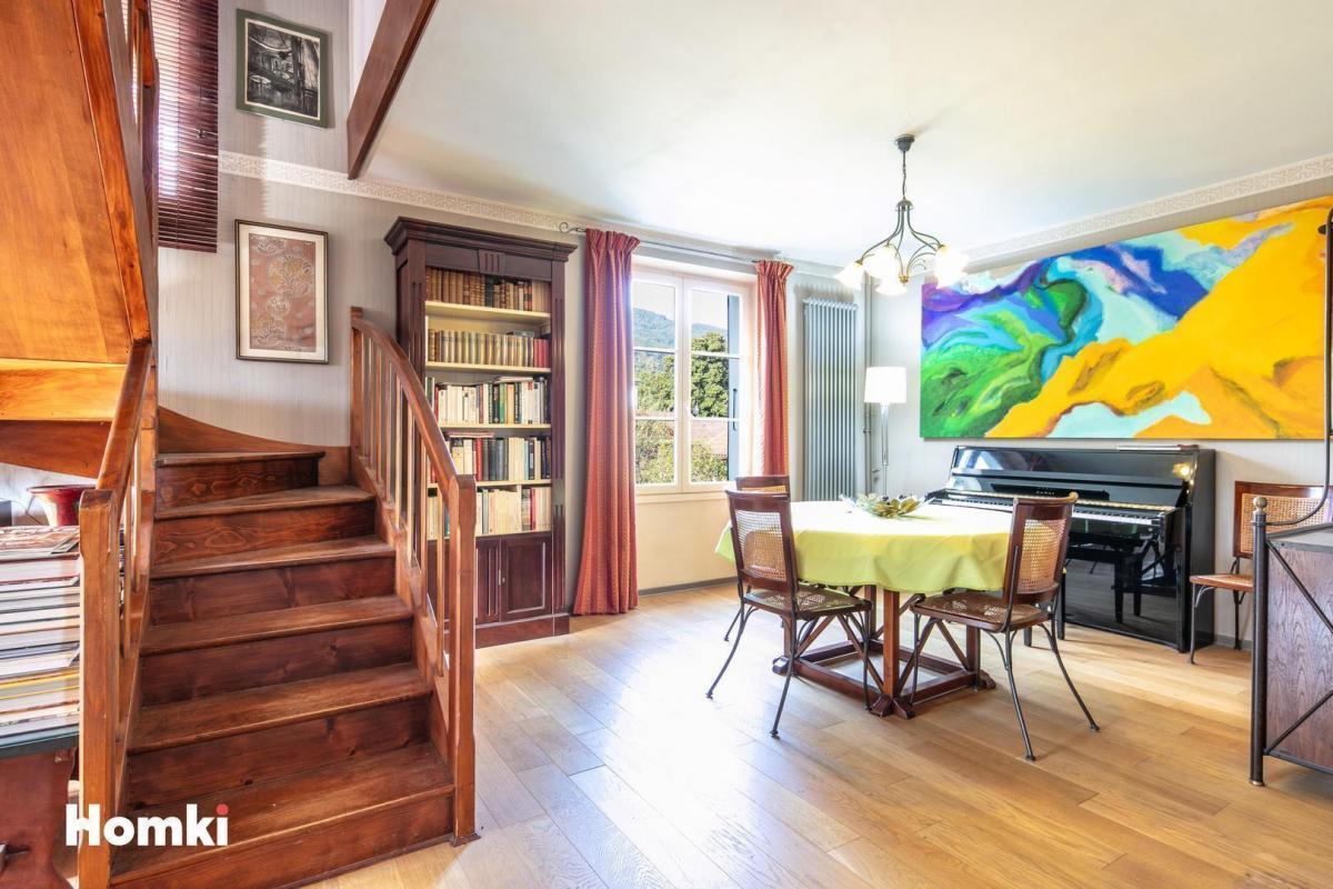 Villa de 6 dormitorios en Tullins, France No. 196827