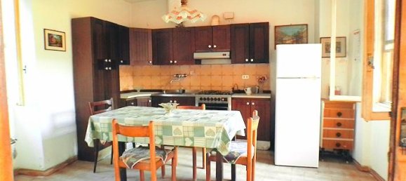 11 rooms House in Serralunga di Crea, Italy No. 233023 4