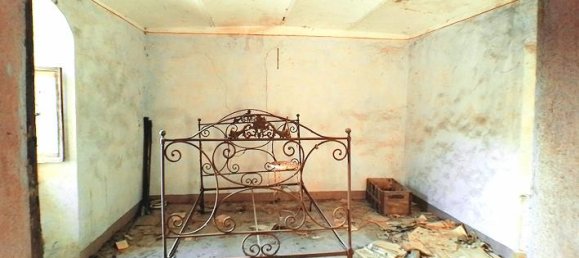 11 rooms House in Serralunga di Crea, Italy No. 233023 21