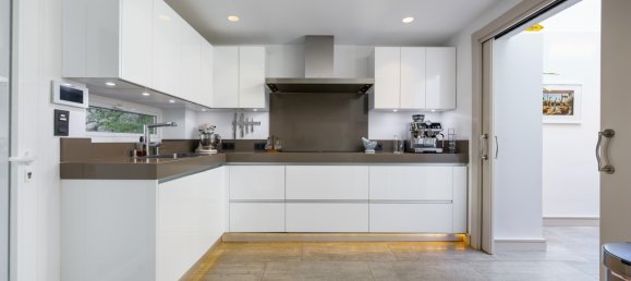 6 bedrooms Villa in Marbella, Spain No. 119267 31