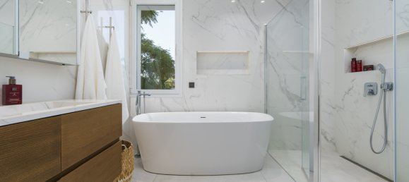 6 bedrooms Villa in Marbella, Spain No. 119267 16