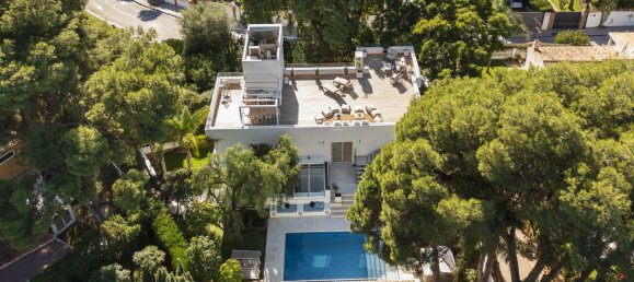 6 bedrooms Villa in Marbella, Spain No. 119267 4