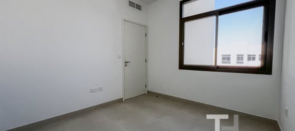 3 bedrooms Townhouse in Town Square, UAE No. 28981 7