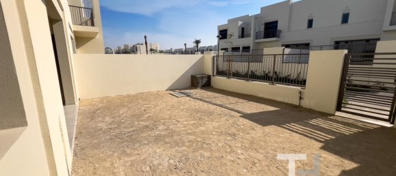3 bedrooms Townhouse in Town Square, UAE No. 28981 11