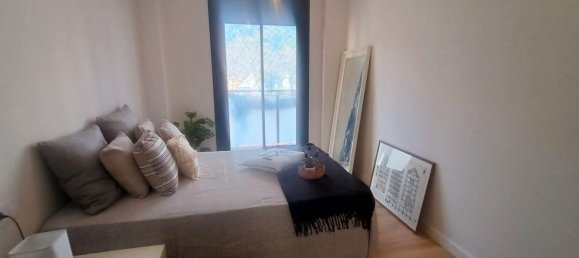 3 Schlafzimmer Doppelhaus in Cornella De Llobregat, Spain, Nr. 81490 16