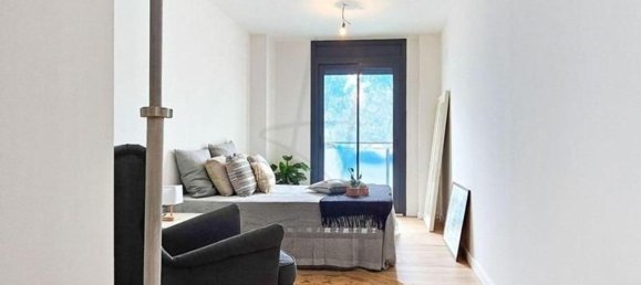 3 Schlafzimmer Doppelhaus in Cornella De Llobregat, Spain, Nr. 81490 9