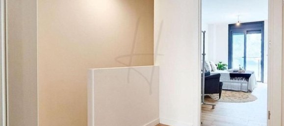 3 Schlafzimmer Doppelhaus in Cornella De Llobregat, Spain, Nr. 81490 3