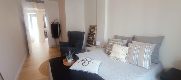 3 Schlafzimmer Doppelhaus in Cornella De Llobregat, Spain, Nr. 81490 14