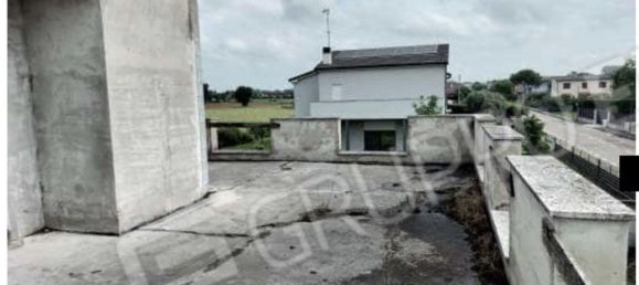 3 chambres Villa à Giacciano con Baruchella, Italy No. 341393 36