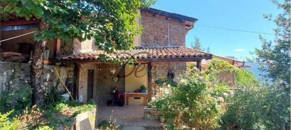 5 bedrooms House in Molazzana, Italy No. 169183 11