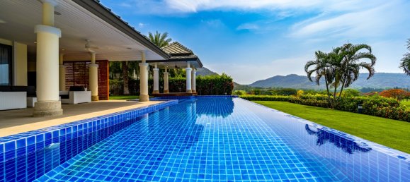 5 غرف نوم مقهى / مطعم في Hua Hin, Thailand رقم 8676 15