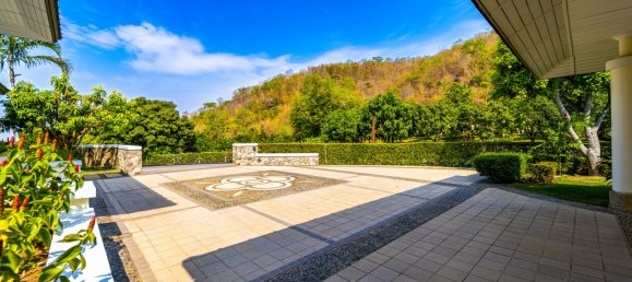 5 غرف نوم مقهى / مطعم في Hua Hin, Thailand رقم 8676 10