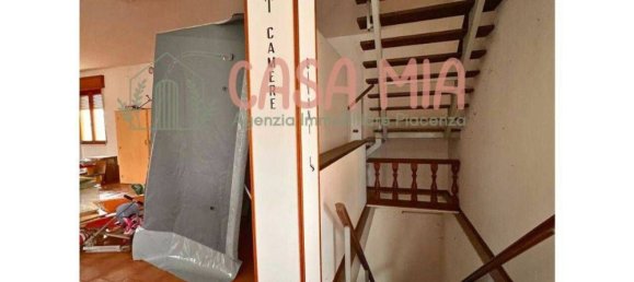 348m² Commercial property in Calendasco, Italy No. 164065 13