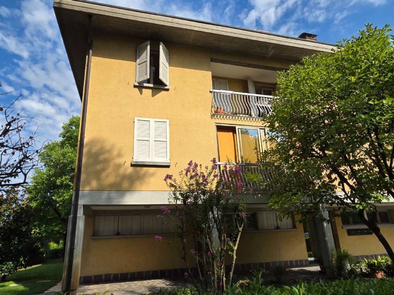 Квартира с 3 спальнями в Гвасталла, Италия № 313014