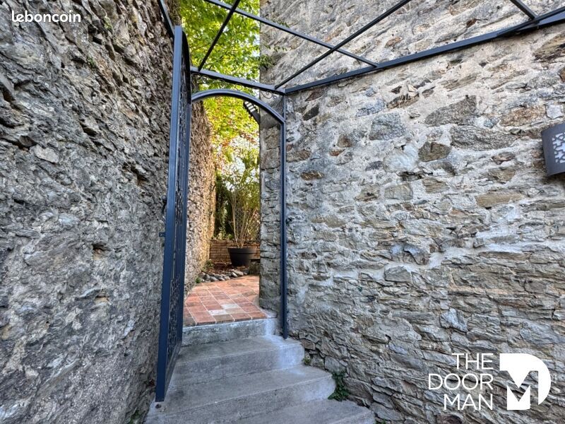 3 bedrooms House in Laval, France No. 340477