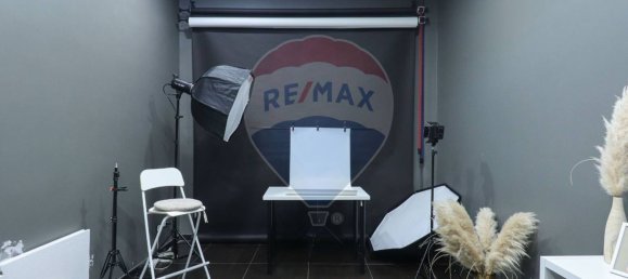 3 rooms Commercial property in Rome, Italy No. 52608 22