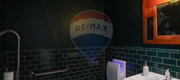 3 rooms Commercial property in Rome, Italy No. 52608 23