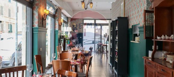 3 rooms Commercial property in Rome, Italy No. 52608 13