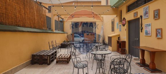 3 rooms Commercial property in Rome, Italy No. 52608 17