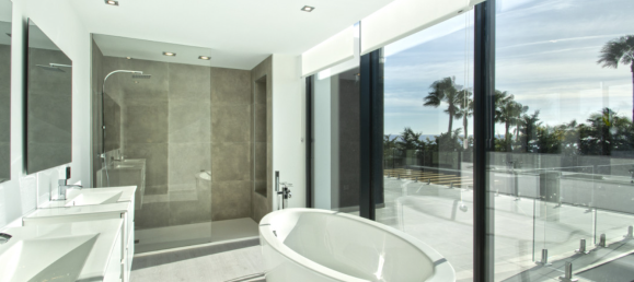 4 bedrooms Villa in Estepona, Spain No. 4805 16