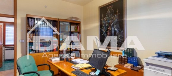 175m² Office in Forlì, Italy No. 290128 19