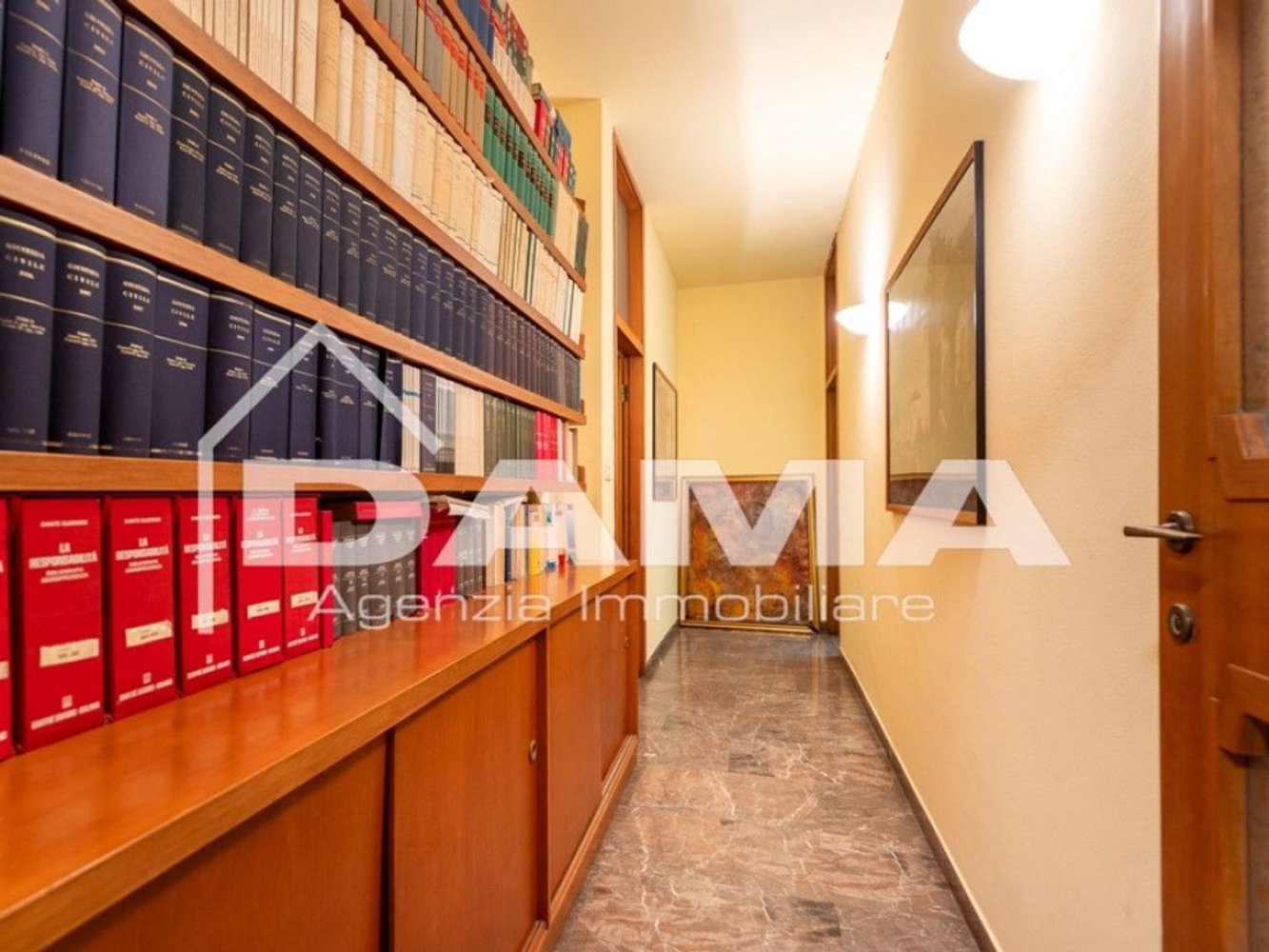 175m² Office in Forlì, Italy No. 290128