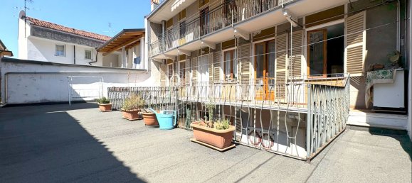 Casa de 10 habitaciónes en Strambino, Italy No. 305177 20