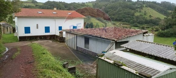 4 Schlafzimmer Haus in Vila do Porto, Portugal, Nr. 45696 5