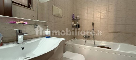 Квартира с 2 спальнями в Фьюмичино, Италия № 44139 12