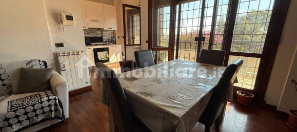 Квартира с 2 спальнями в Фьюмичино, Италия № 44139 4