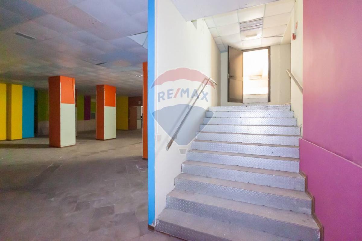 5 bedrooms Commercial property in Catania, Italy No. 77958